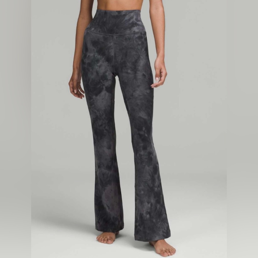 Lululemon Groove Super-High-Rise Flared Pant Nulu